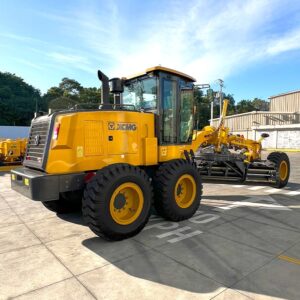 Motoniveladora GR215 (4)-min