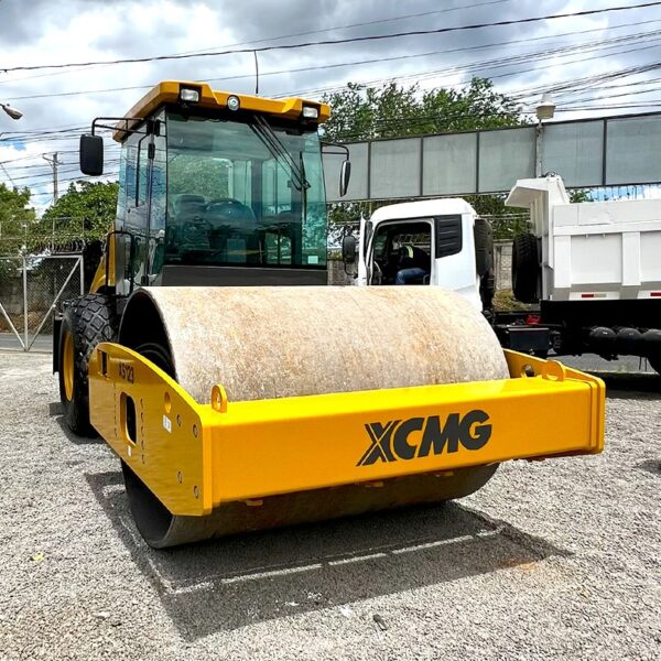 Vibrocompactadora XS123 (4)-min Vibrocompactadora XS123 (4)-min